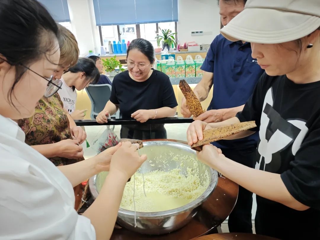 端午前夕，錦山社區(qū)社會組織聯(lián)合會開展“粽情端午  樂聚新奉化”活動.jpeg